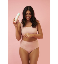 Load image into Gallery viewer, SUNKISSED Natural Self Tan Mousse - Ultra Dark
